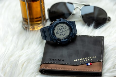 Zegarek męski Casio ILLUMINATOR AE-1500WH-2A sportowy stoper alarm